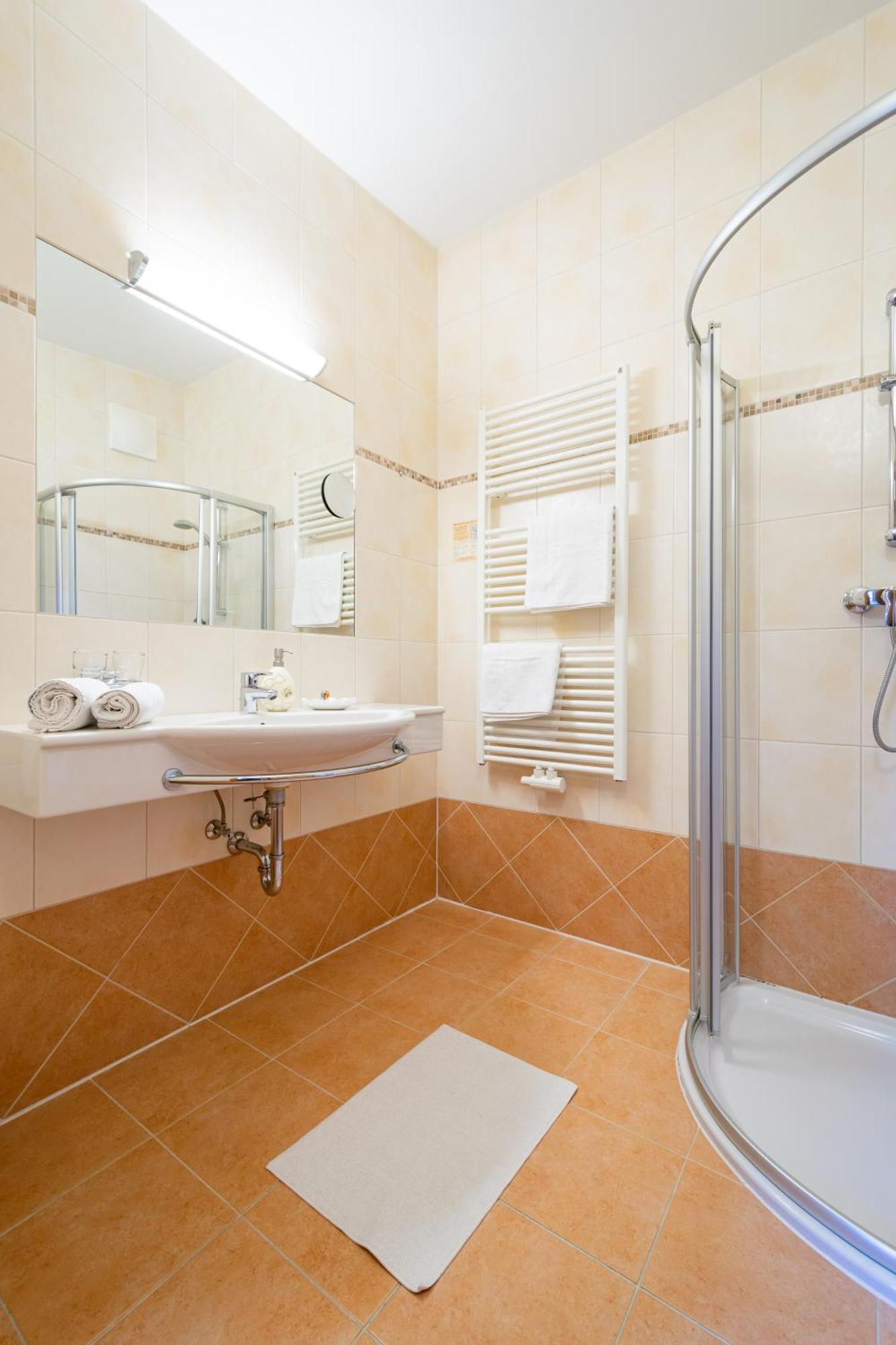 Landhotel Hubengut Bed And Breakfast Radstadt Esterno foto