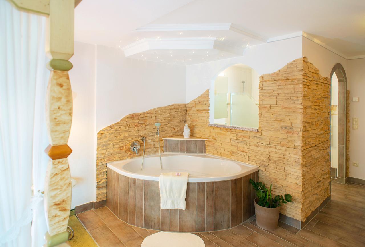 Landhotel Hubengut Bed And Breakfast Radstadt Esterno foto